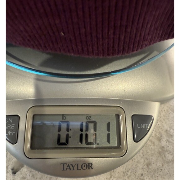 Avia Crew Neck Sweatshirt Womens Size Medium Wine Colored Thumb Holes Side Slit - Picture 9 of 9